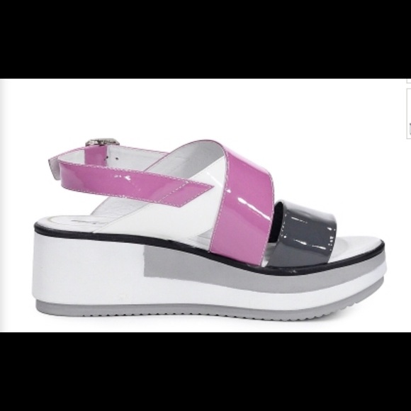 New - Picture 3 of 5